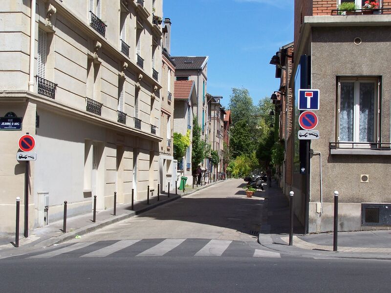 ملف:Villa Auguste-Blanqui.JPG