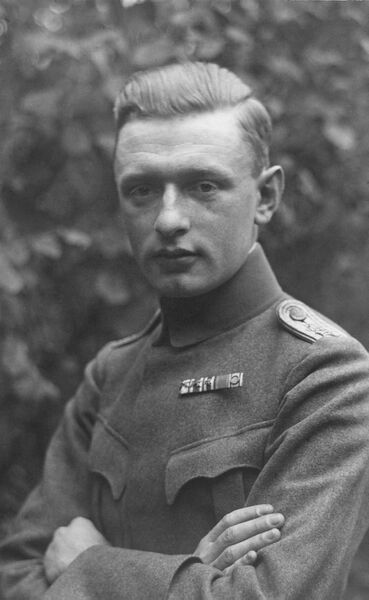 ملف:Ernst von der Decken.jpg