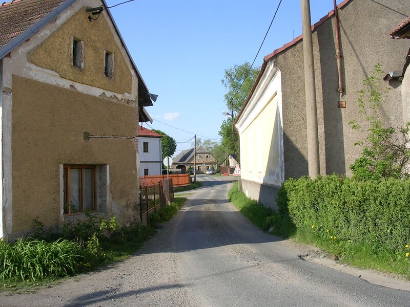 ملف:Jezero, jednosměrka.jpg