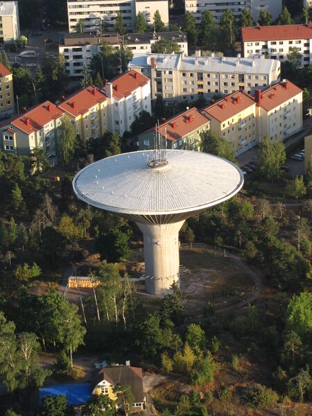 ملف:Lauttasaari water tower.JPG