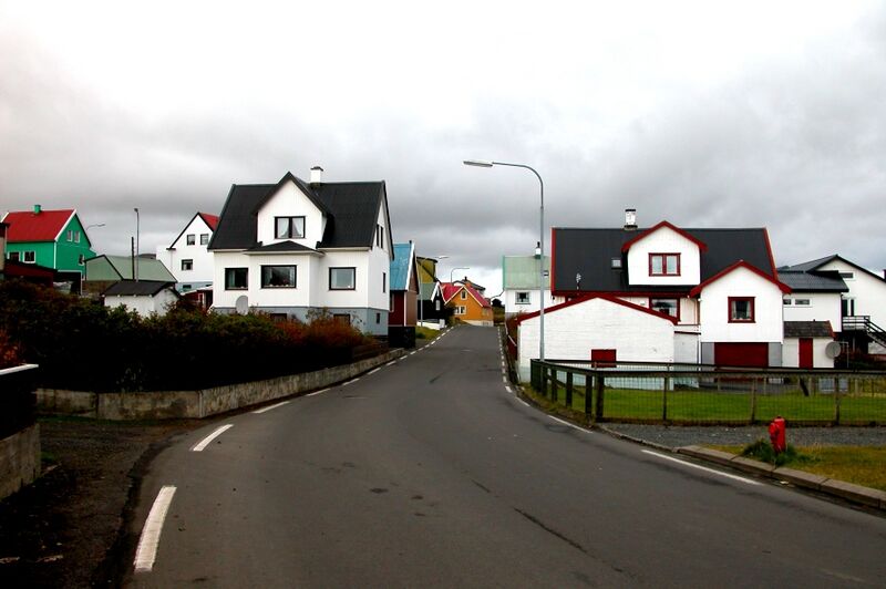 ملف:Sandur village street.JPG
