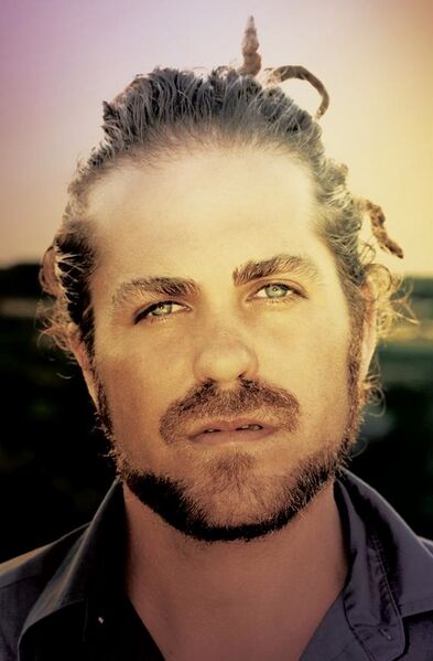 ملف:Citizen Cope.jpg