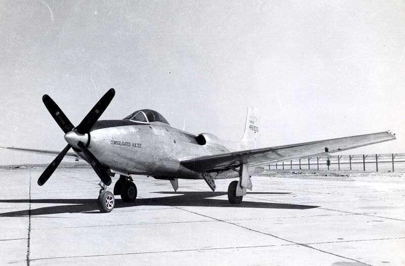 ملف:Convair XP-81 front view.jpg