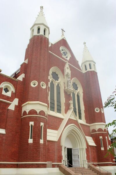 ملف:Sacred Heart Cathedral, 2007.jpg