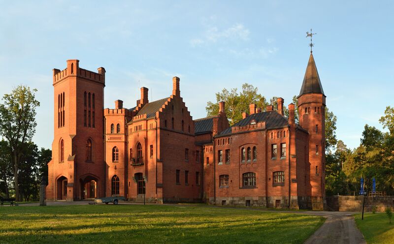 ملف:Sangaste mõisa peahoone3.jpg