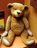 Teddy bear early 1900s - Smithsonian Museum of Natural History.jpg