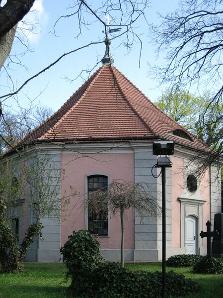 ملف:Dorfkirche Zehlendorf.jpg