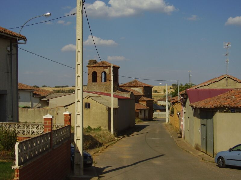 ملف:Entrada del pueblo.JPG