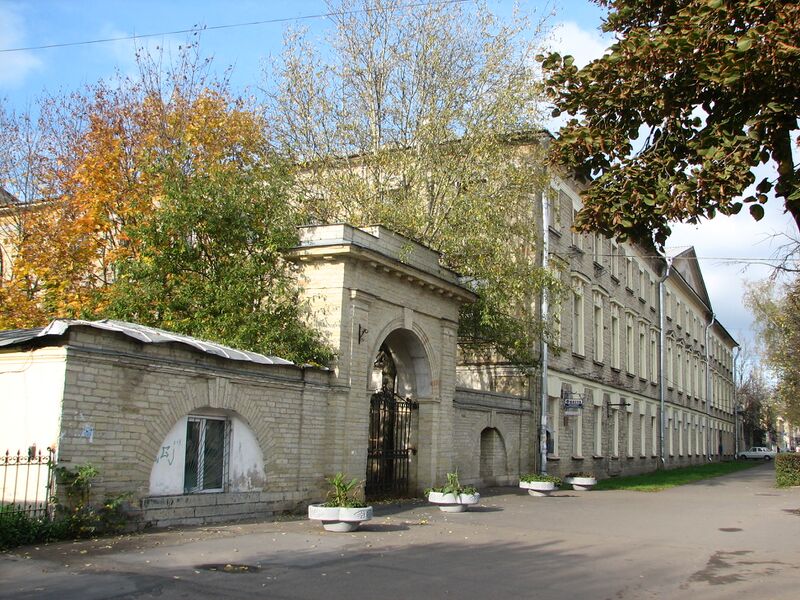 ملف:Gatchina. Sirotsky institut.jpg