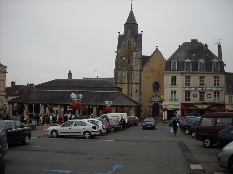 ملف:Mamers - Place Carnot.JPG