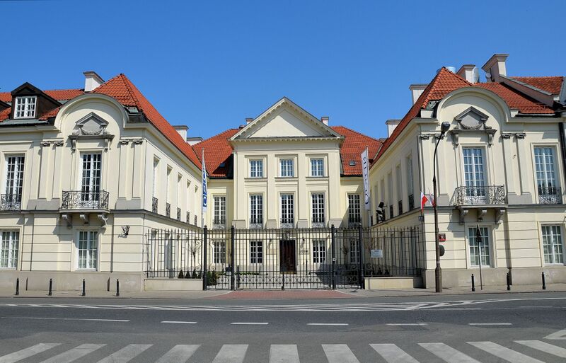 ملف:Mlodziejowski Palace in Warsaw.JPG