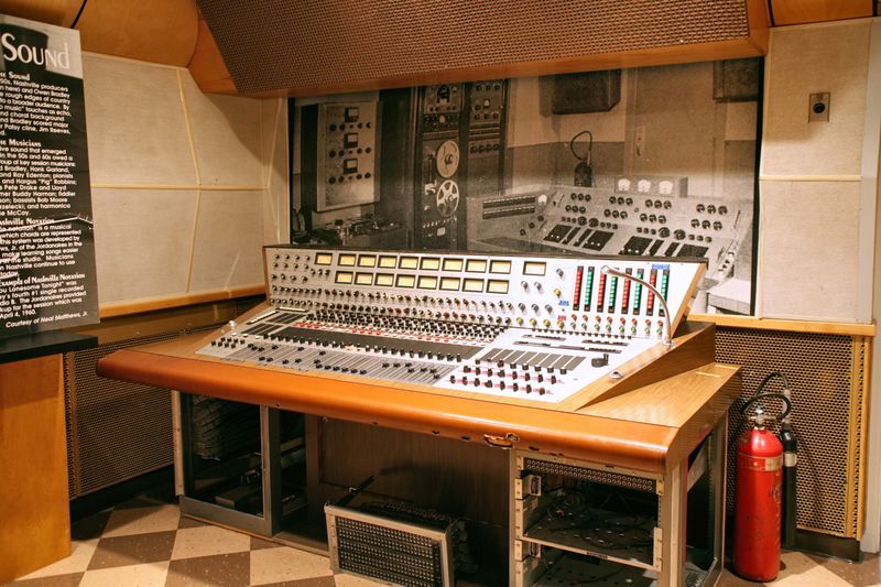 ملف:RCAStudioB Console.jpg