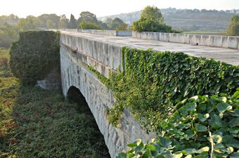Sangarius Bridge, a 430 m late Roman bridge over the river Sangarius built by the East Roman Emperor Justinian I to improve communications between the capital Constantinople and the eastern provinces of his empire, Turkey (40056210301).jpg