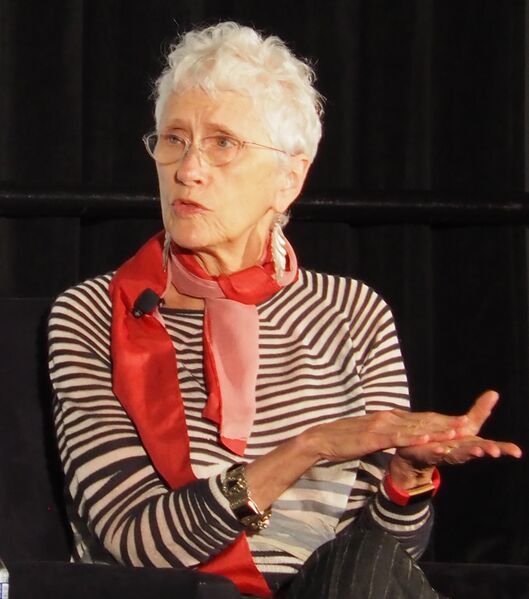 ملف:Sara paretsky 8315808 (cropped).jpg