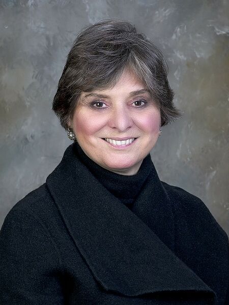 ملف:Frances Wolf.jpg