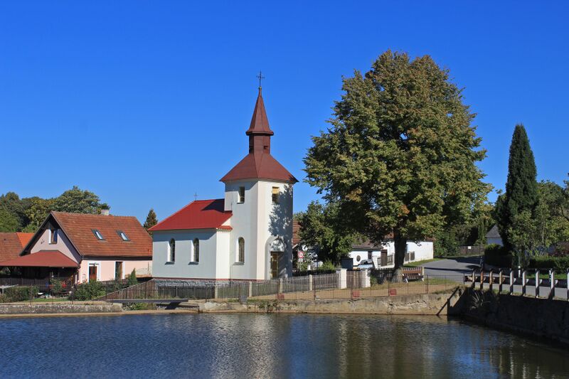 ملف:Nová Cerekev, Markvarec, chapel.jpg