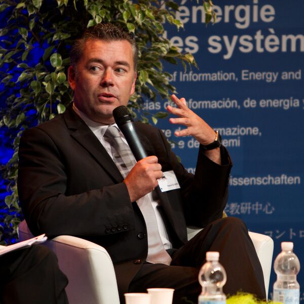 ملف:Pascal Olivard.jpg