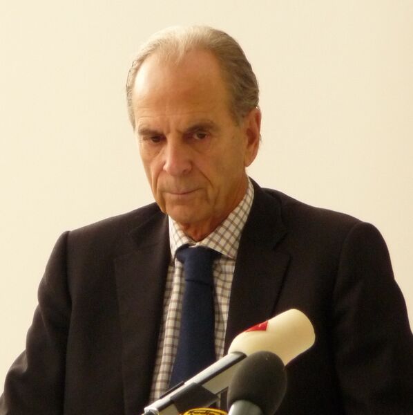 ملف:Pressekonf. Rau.Heraeus 03.JPG