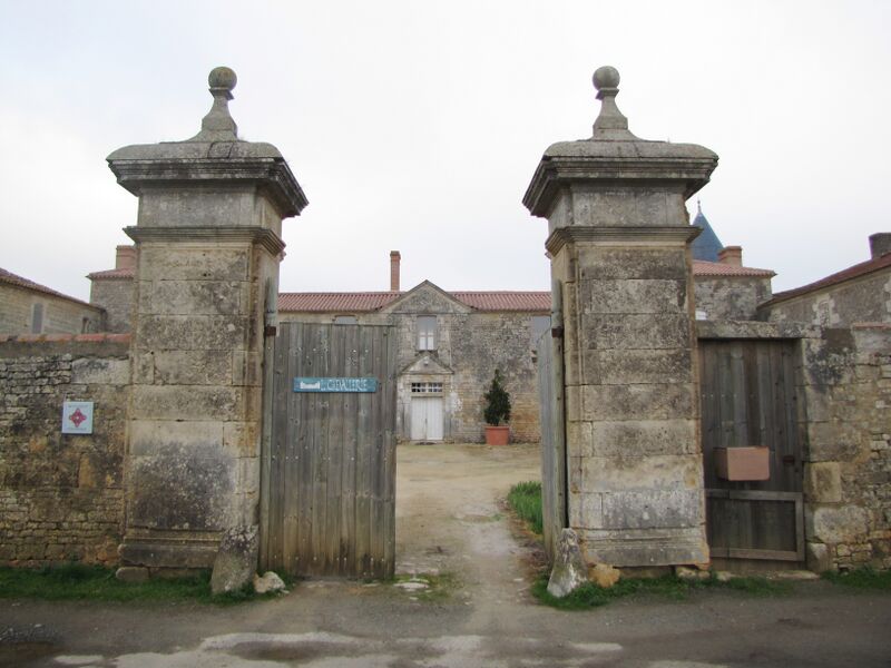 ملف:Château de la Chevallerie.JPG