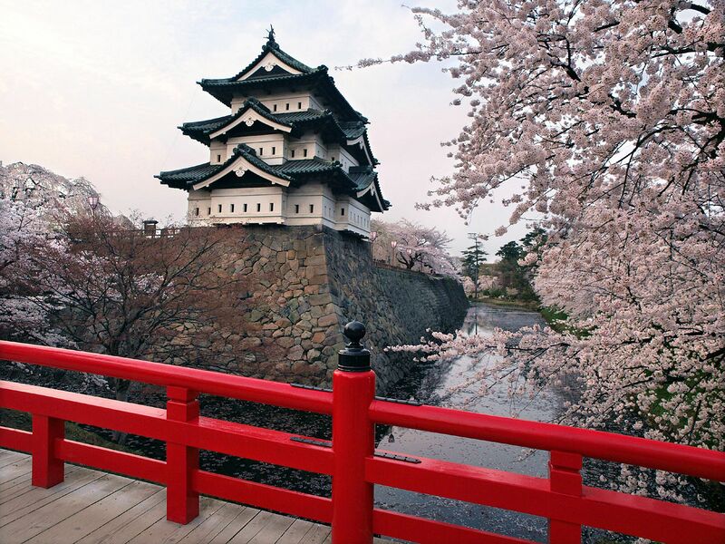 ملف:Hirosaki castle.jpg