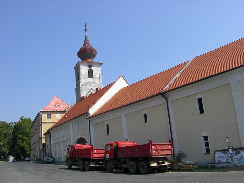 ملف:Trhanov zamek.jpg