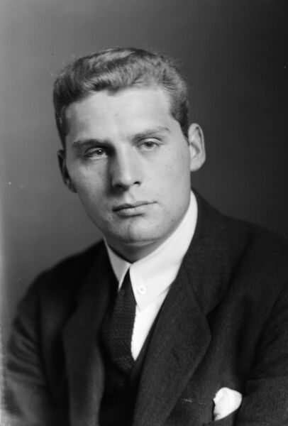 ملف:John Ditlev-Simonsen OB.RP11630c.jpg