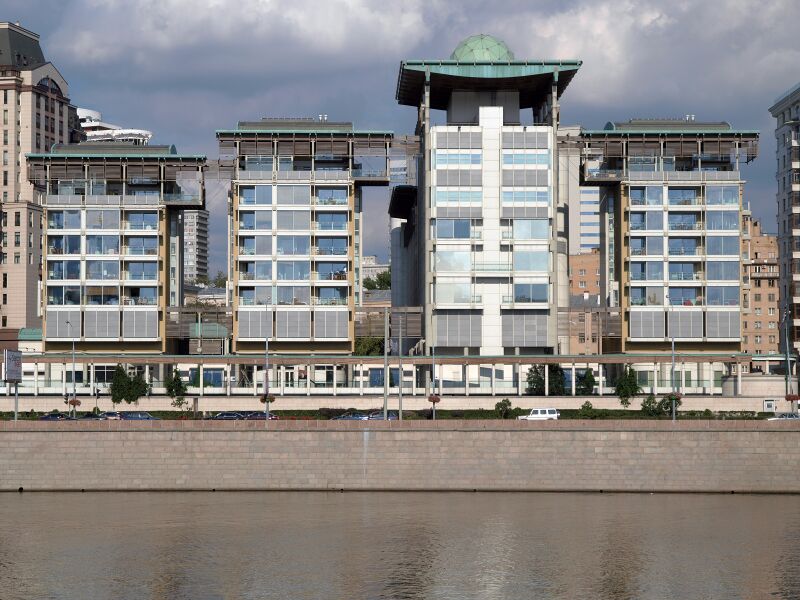 ملف:Smolenskaya Nab 10 02.JPG