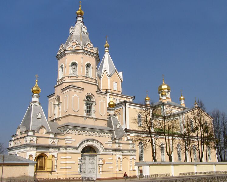 ملف:Троїцький монастир - Корець.jpg