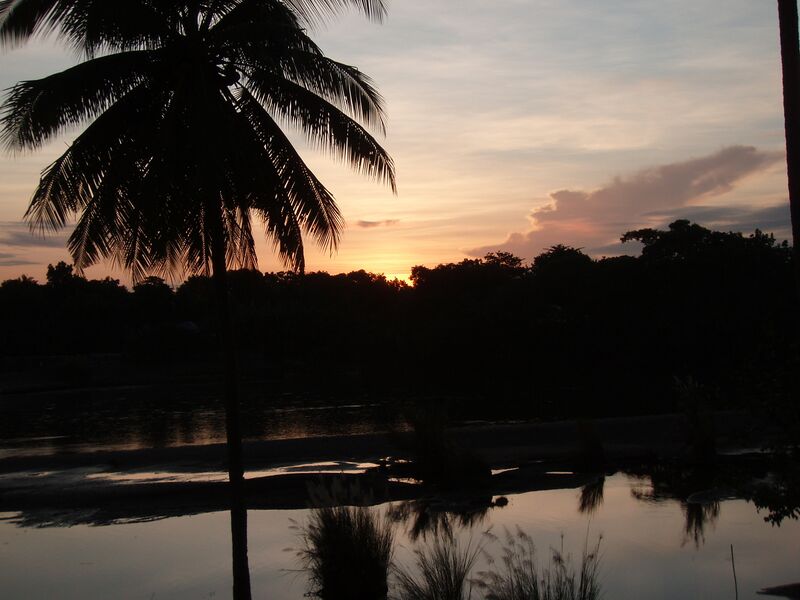ملف:Aklan River Sunrise.jpg