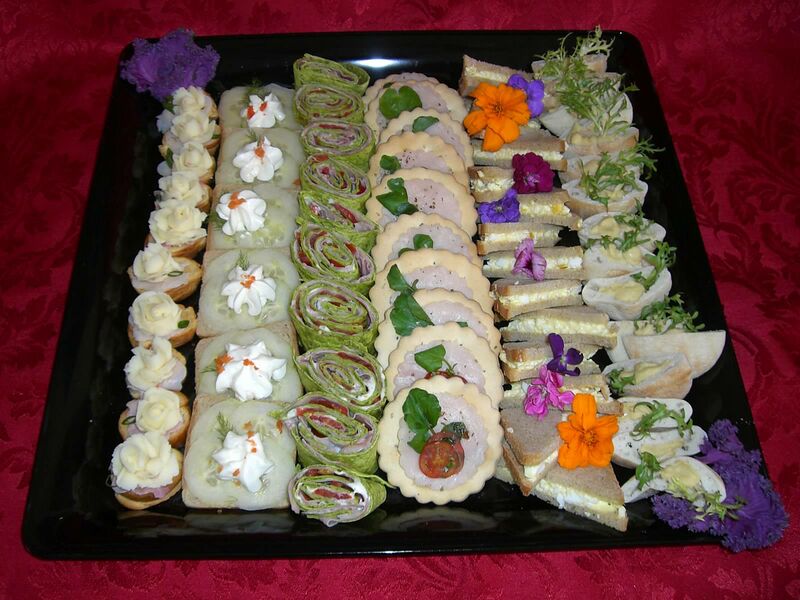 ملف:Canape tray.jpg