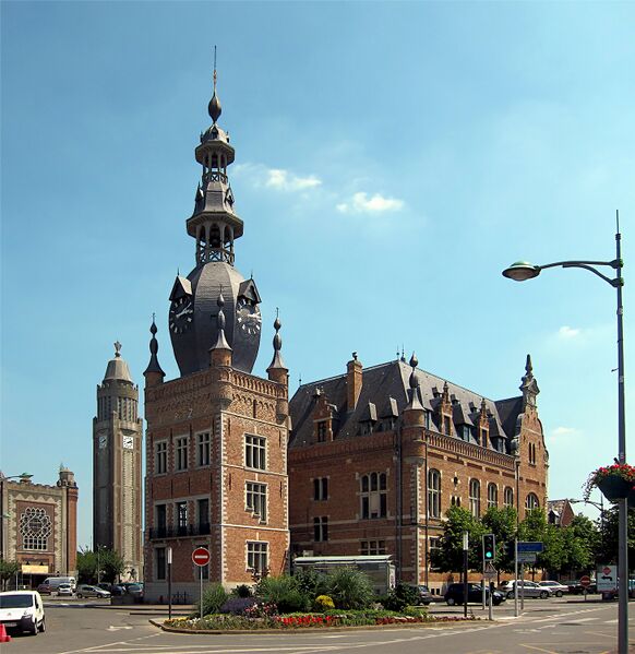 ملف:Comines hotel de ville.JPG