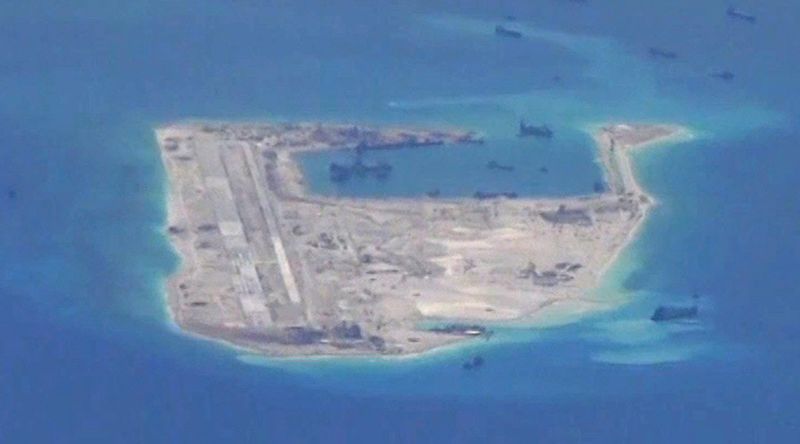 ملف:Fiery Cross Reef 2015.jpg