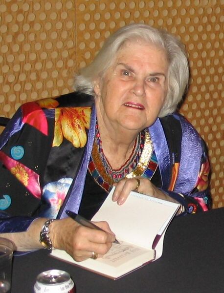 ملف:Anne McCaffrey 1.jpg