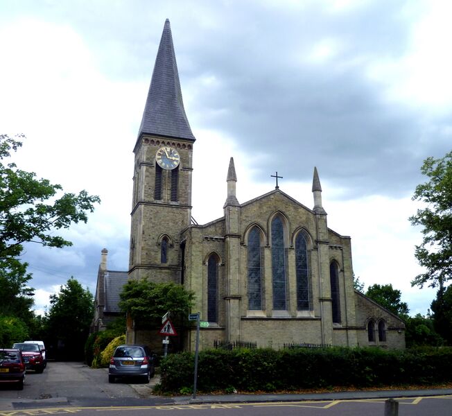 ملف:Christ Church, Cockfosters.JPG