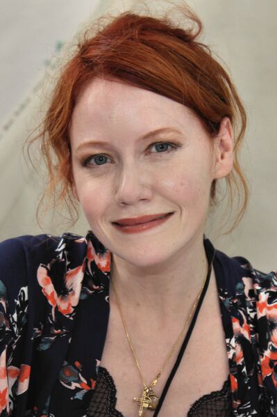 ملف:Richelle Mead 2018.jpg