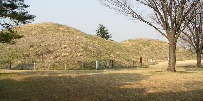 ملف:Teppoyama kofun.JPG