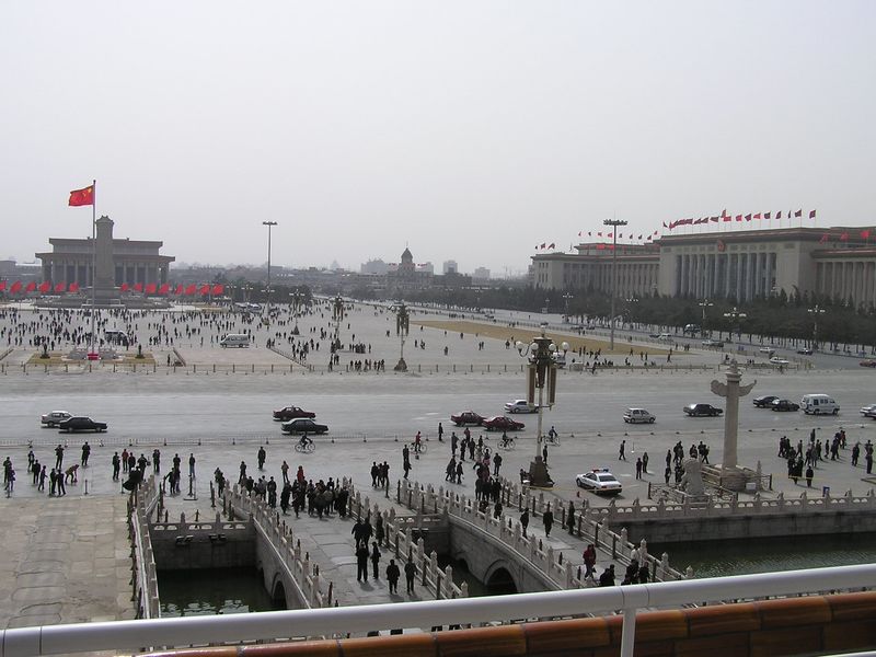 ملف:Tiananmen Square 2.jpg