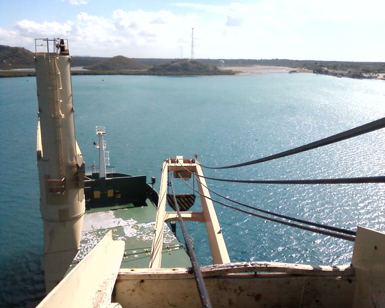ملف:View-from-container-crane-top.jpg