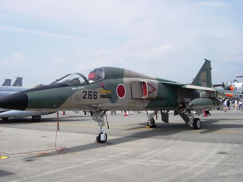 ملف:F-1Support fighter01.jpg