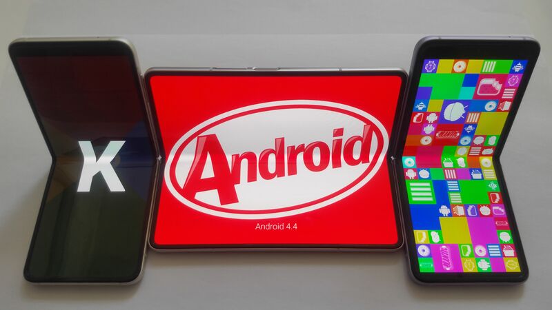 ملف:Foldable smartphone (Android KitKat).jpg
