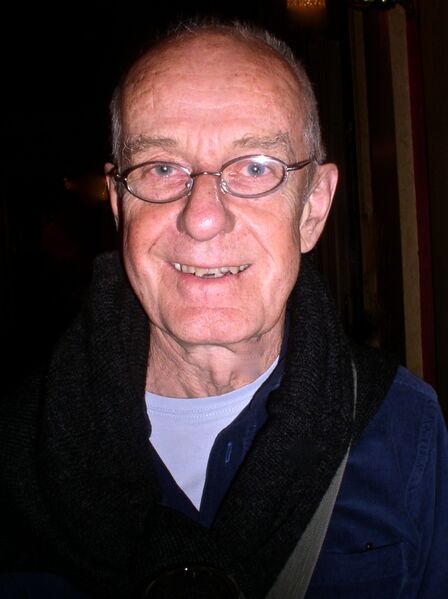 ملف:Julian Curry, May 2011.JPG