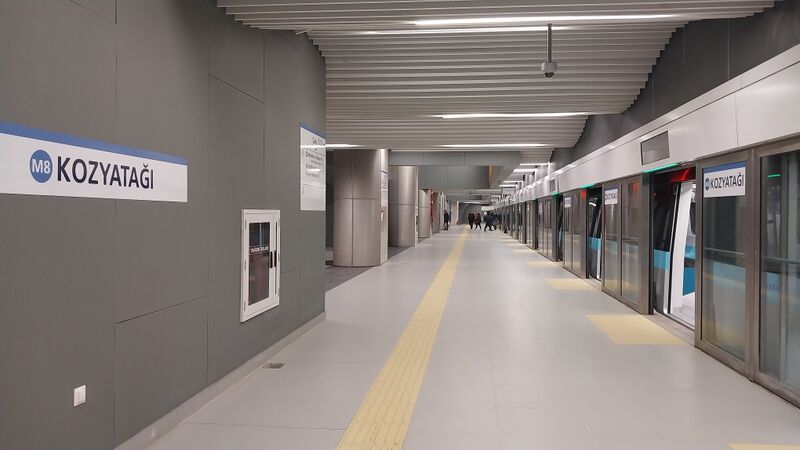 ملف:M8 Kozyatağı Metro 1.jpg