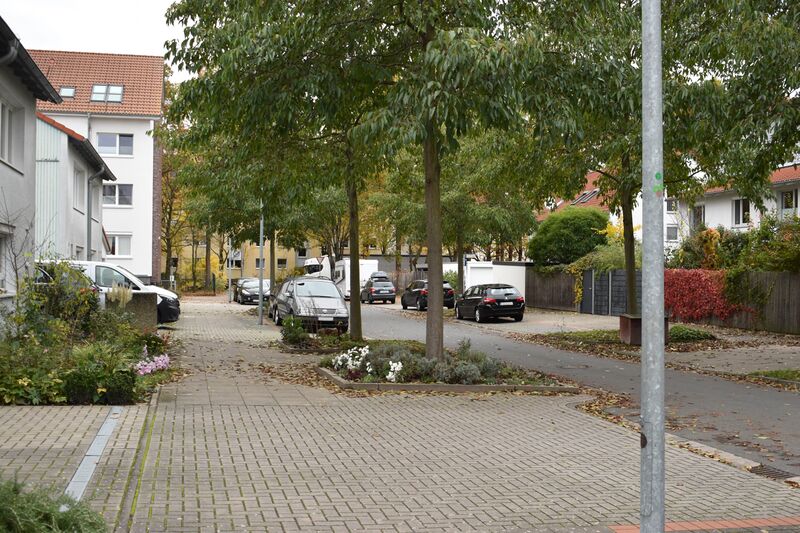 ملف:2021-11-06 Theda-Behme-Straße 03.JPG
