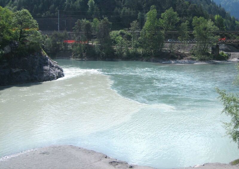 ملف:Rhein Zusammenfluss.jpg
