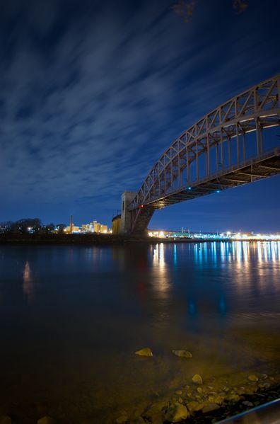 ملف:Hellsgate Bridge.jpg