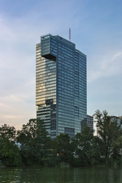 ملف:IZD Tower.jpg
