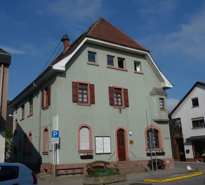 ملف:Rathaus Fussgoenheim 01.JPG