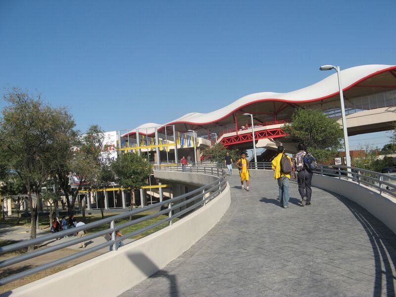 ملف:Universidad Station.jpg
