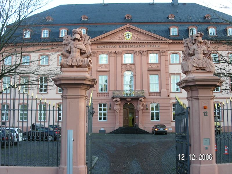 ملف:Landtag-rlp.JPG