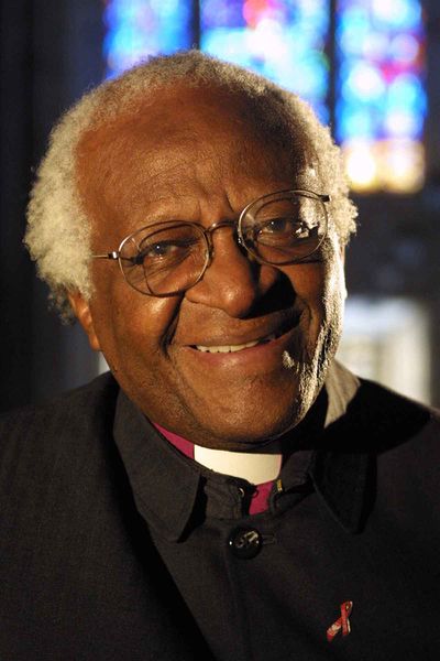 ملف:Archbishop-Tutu-medium.jpg